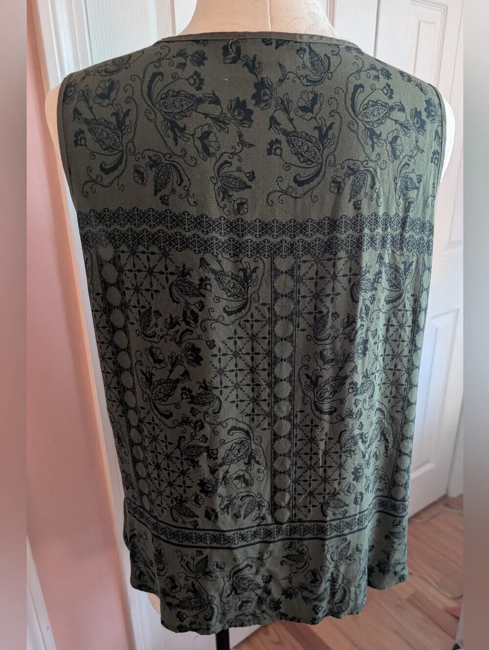 Liz Claiborne Olive/ Black Floral, Geometry, Baroque Sleeveless Top Size XL